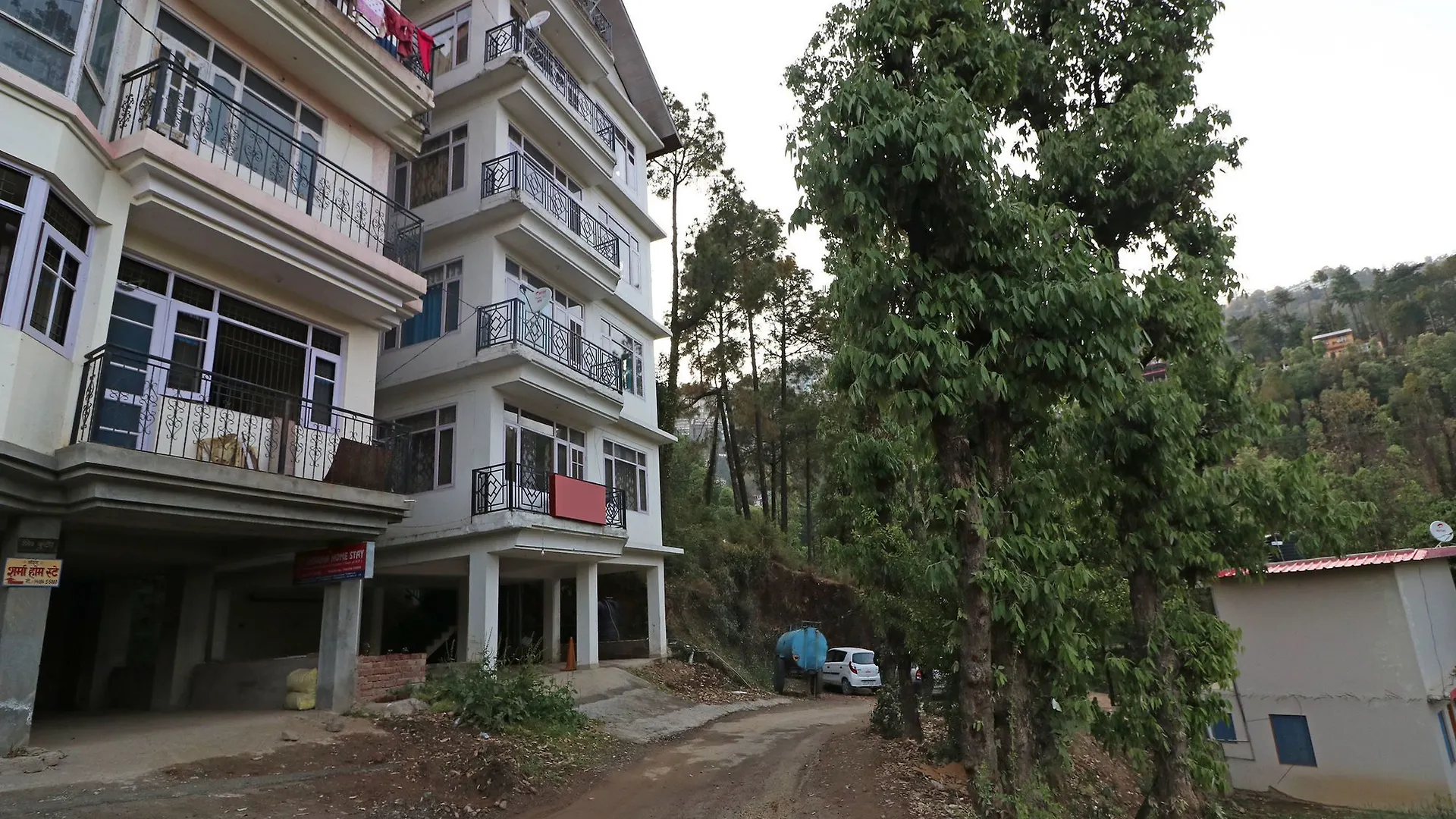 Oyo 13353 Home Friends Colony Shimla