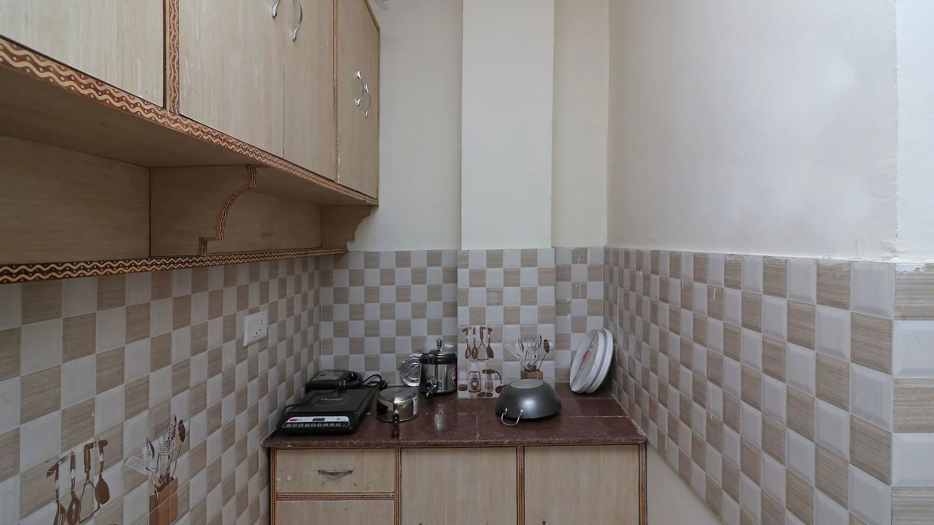 Oyo 13353 Home Friends Colony Shimla Apartment