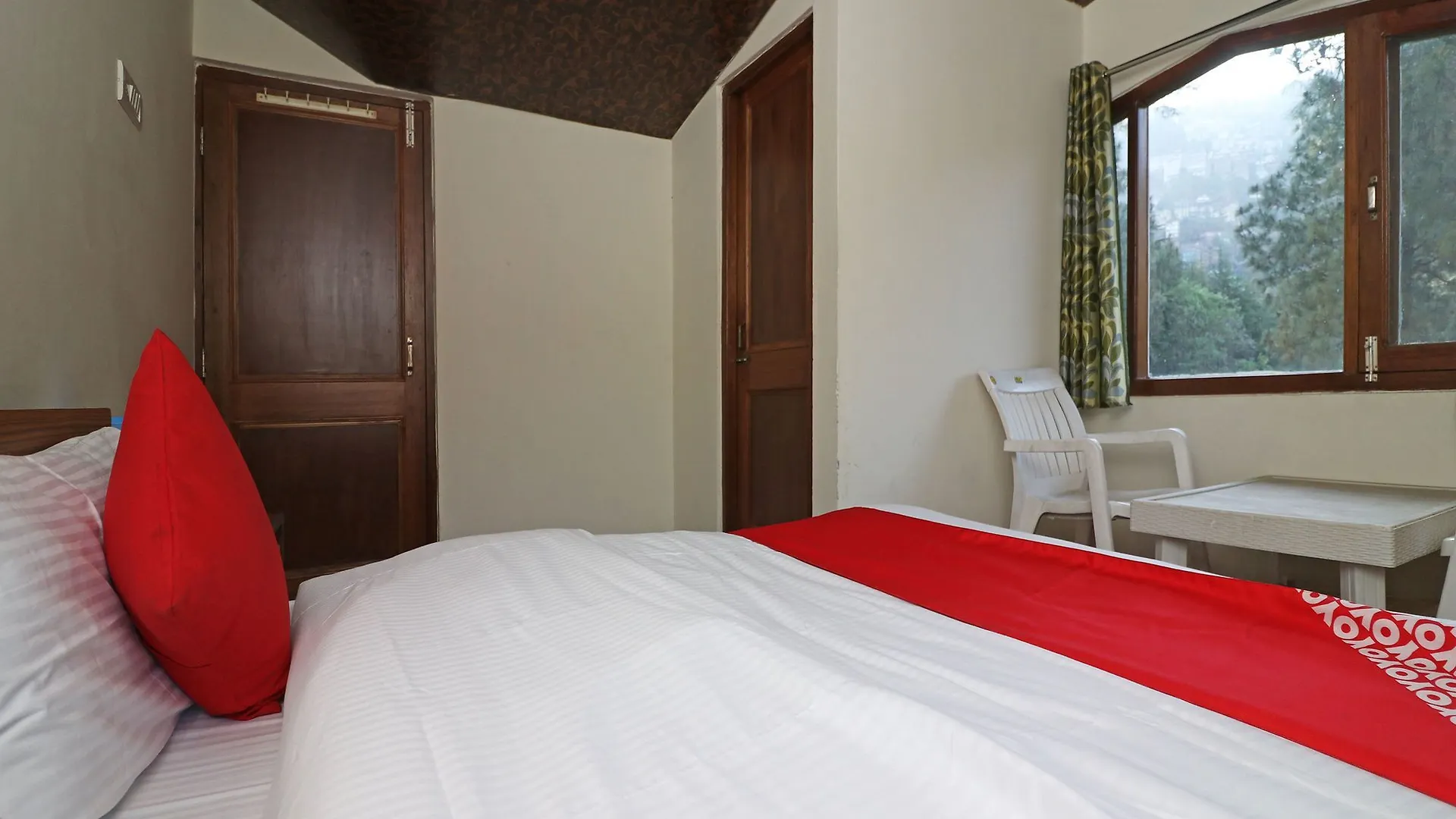 Oyo 13353 Home Friends Colony Shimla